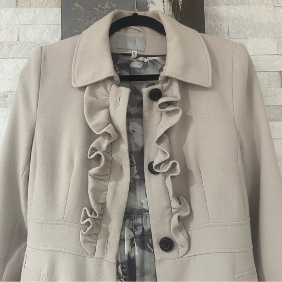 H&M Medium Length Size 6 Light Grey Coat - Picture 7 of 9